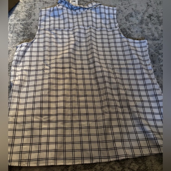NWT Notations Woman Sleeveless Button Front Plaid Blouse White Black Size 3X - Picture 2 of 4